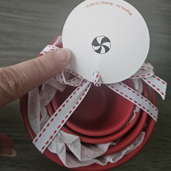 Rae Dunn Red Peppermint Measuring Cups - Picture 4 of 4